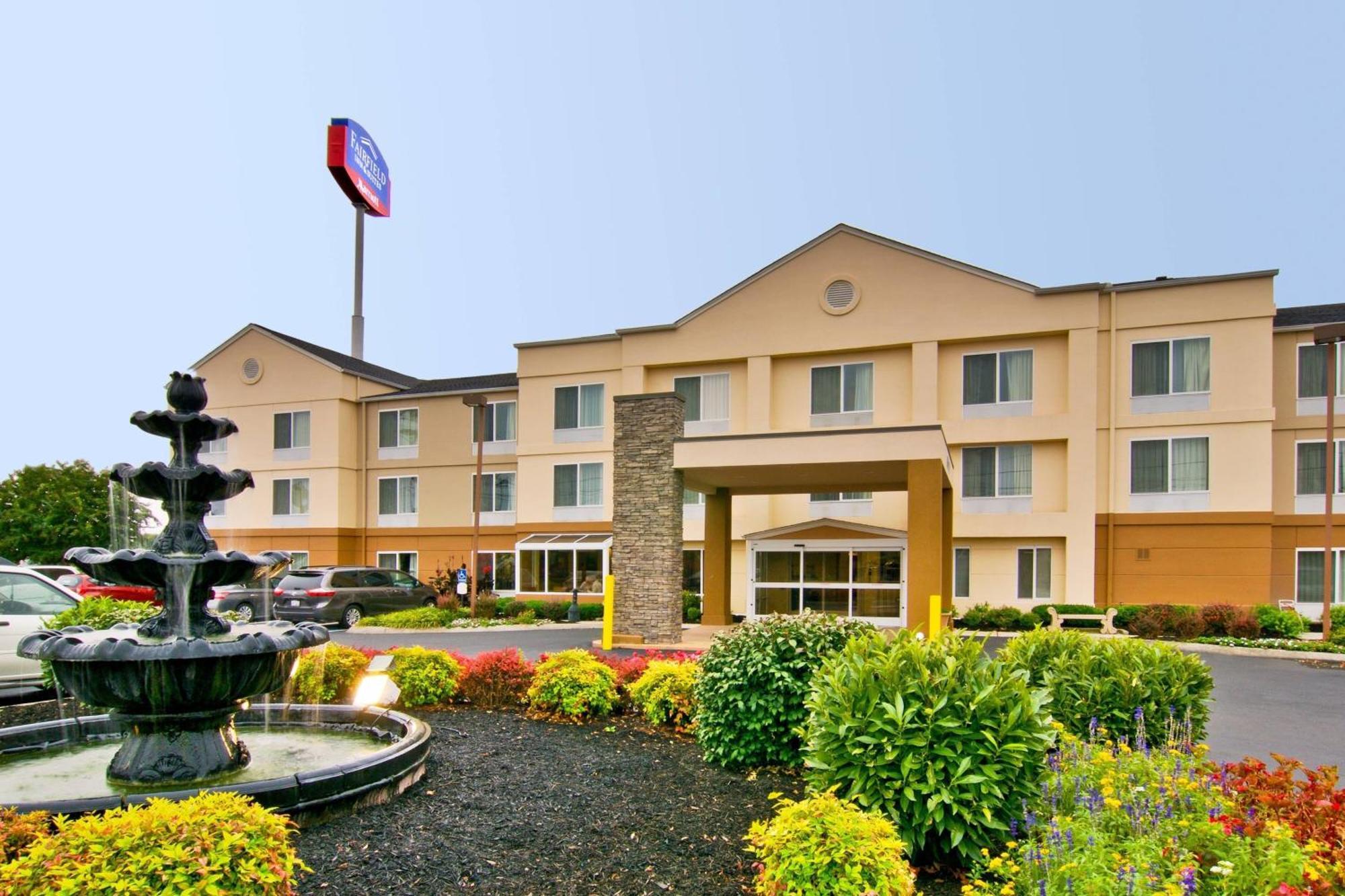 Fairfield Inn & Suites Clarksville Exterior photo